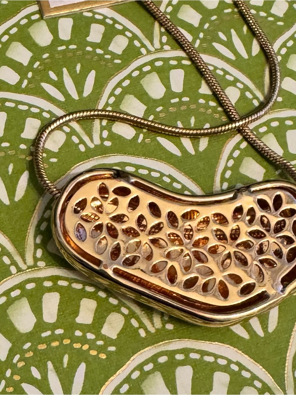 House of Harlow 1960 Irregular Gold Heart Pendant Necklace - Picture 8 of 9